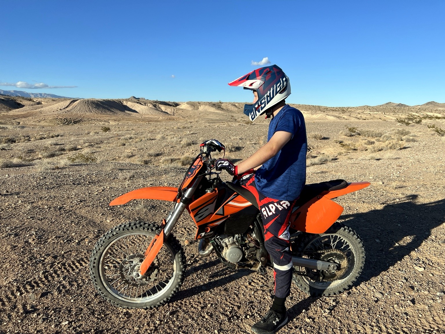 Break Neck Cycles riding in the desert
